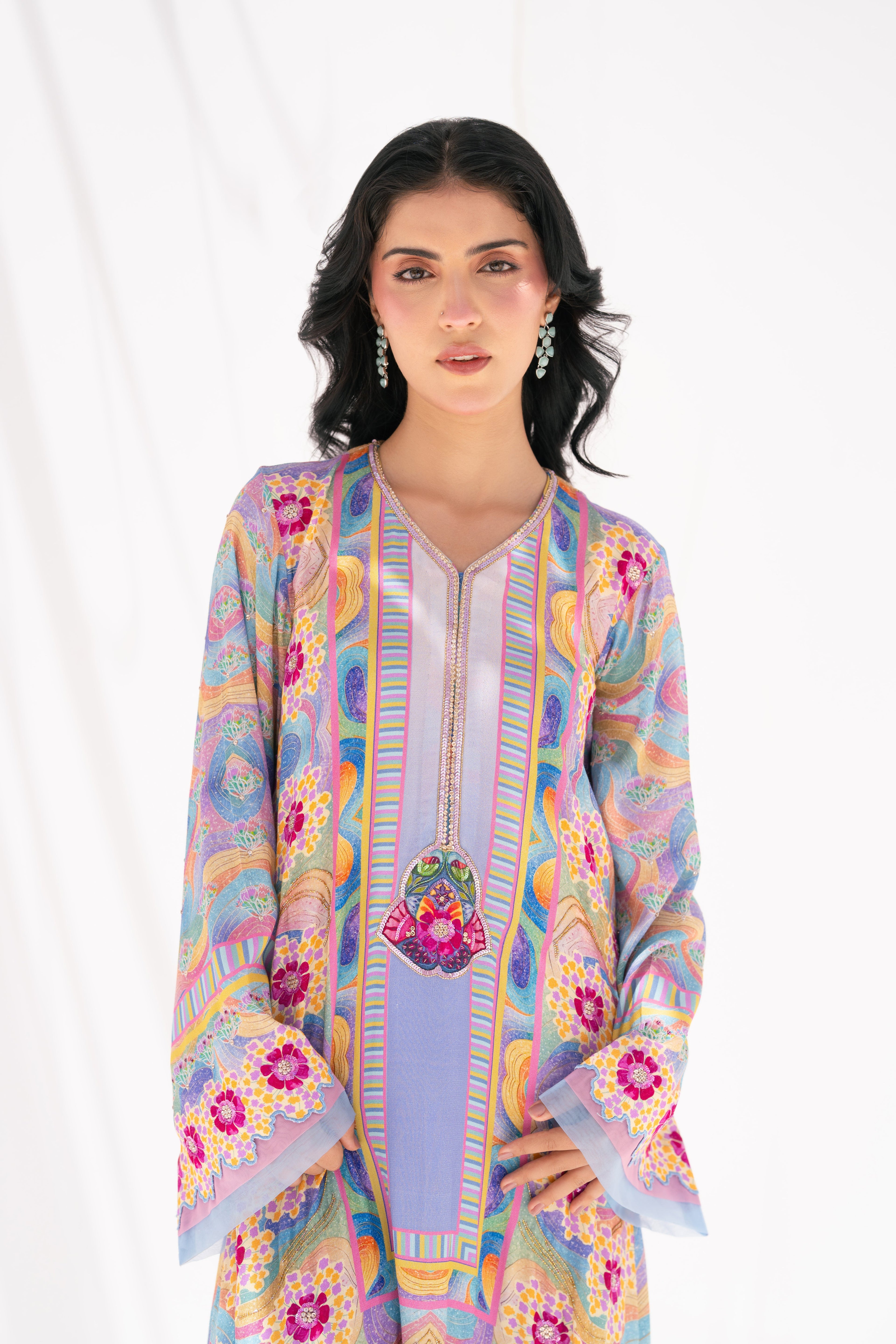 How to Wear a Kaftan with Statement Jewellery (Without Overdoing It)